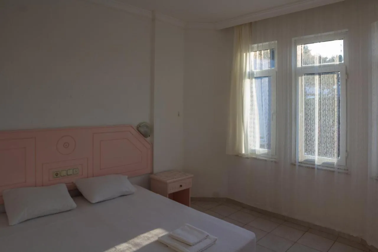 Pembe Koesk Apart Otel Fethiye
